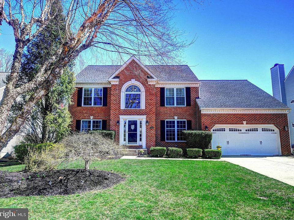 1st image of 2203 Deadora Dr