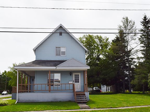 2nd image of 818 E Easterday Ave