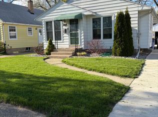 1019 Evelyn St NE, Grand Rapids, MI 49505