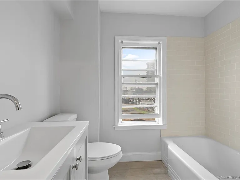 816 Pacific St #2 — Photo 5