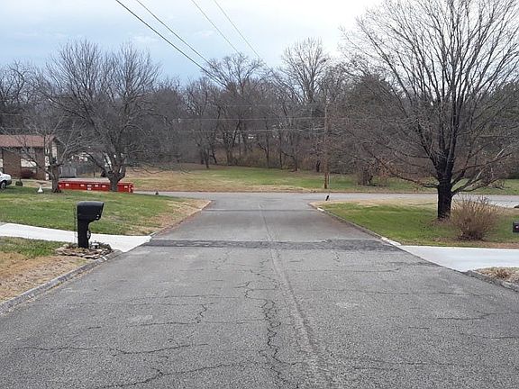 4th image of 4310 Midview Ln