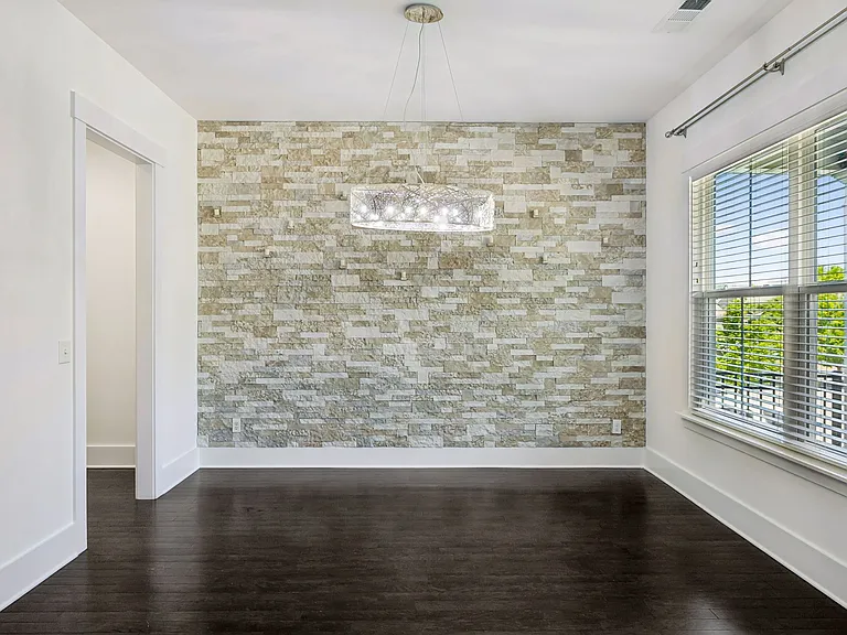 1730 Biscayne Dr — Photo 11