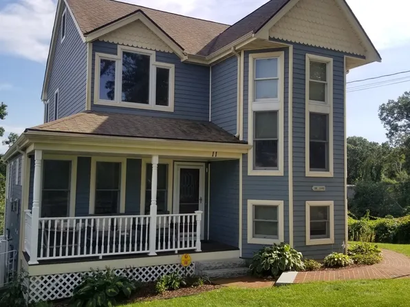 11 Charlemont Rd, Plymouth, MA 02360