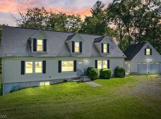 12 Oldwick Rd, Whitehouse Station, NJ 08889