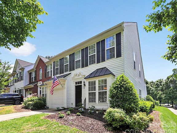 3rd image of 173 N Arcadian Way