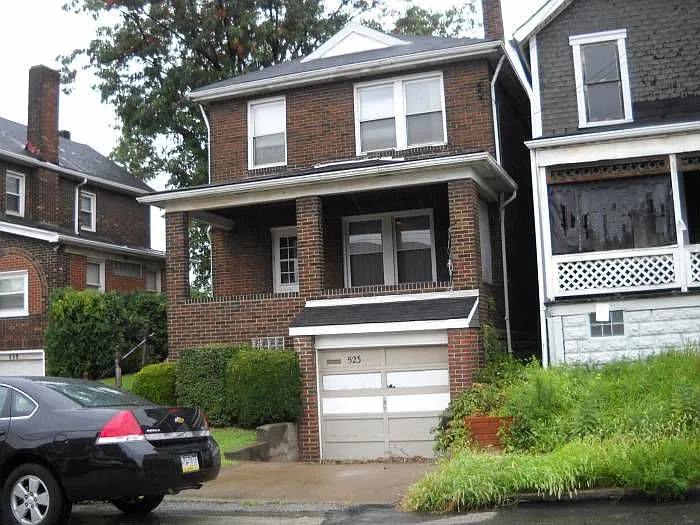 523 Ridge Ave photo 1