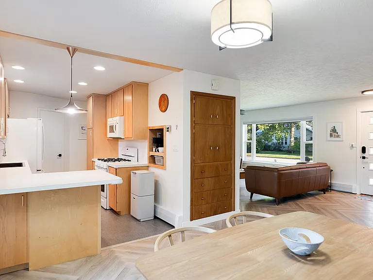 422 Antone St — Photo 7