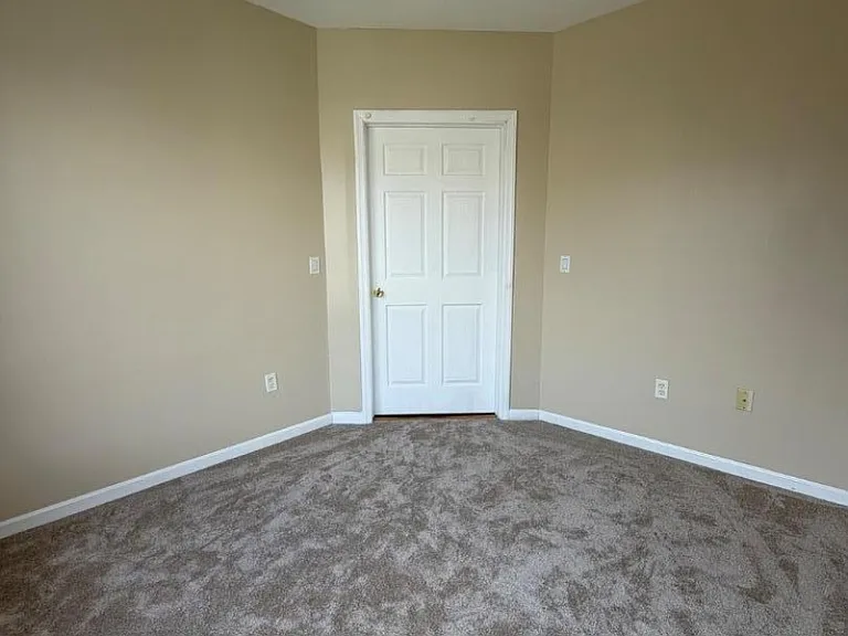 4201 Cleveland Ln — Photo 16
