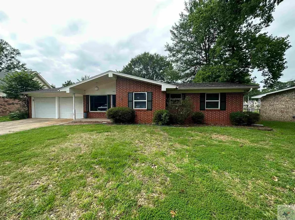 4004 Honeysuckle Ln, Texarkana, TX 75503