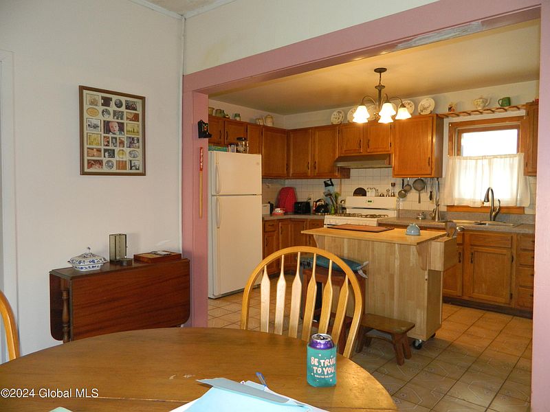 3rd image of 29-31 Jeannette Street