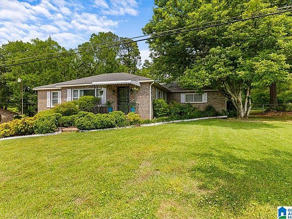 3rd image of 973 Pine Hill Rd