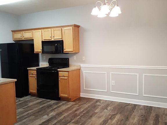 5th image of 833 Valley College Dr #101