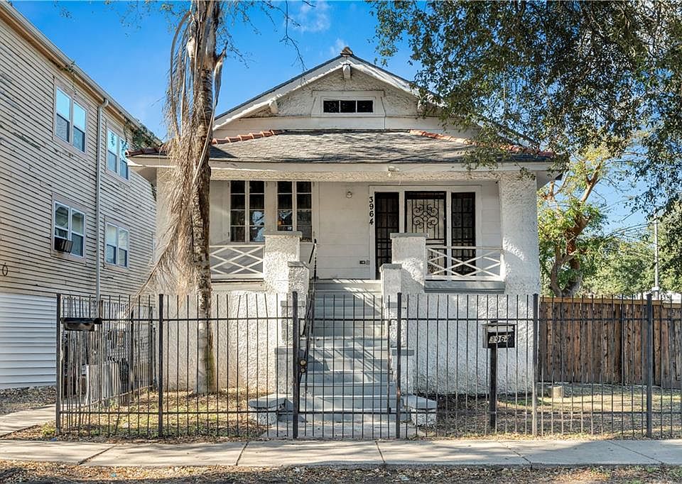 1st image of 3964-66 Louisiana Avenue Pkwy