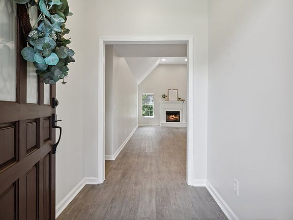 5th image of 319 Shadowood Dr