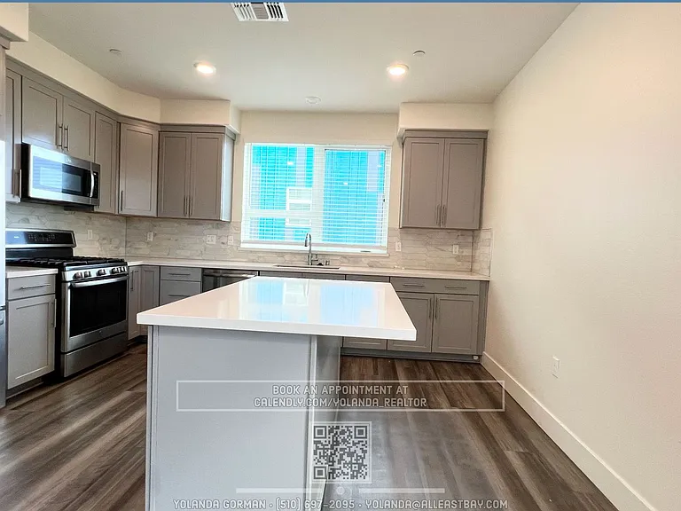 4080 Linden St #101 — Photo 6
