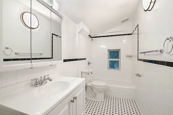 Rented by Compass | media 14