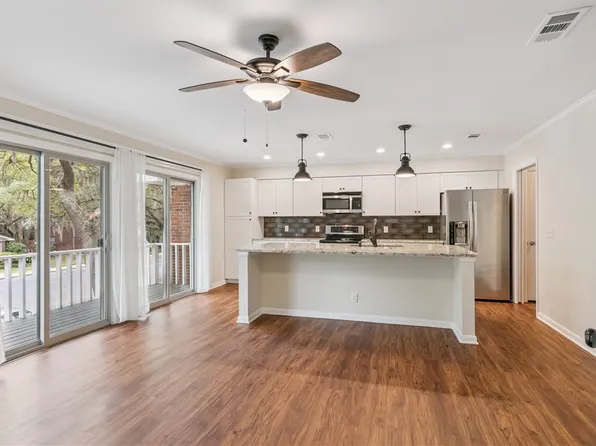 800 Mallery St APT 26, Saint Simons Island, GA 31522