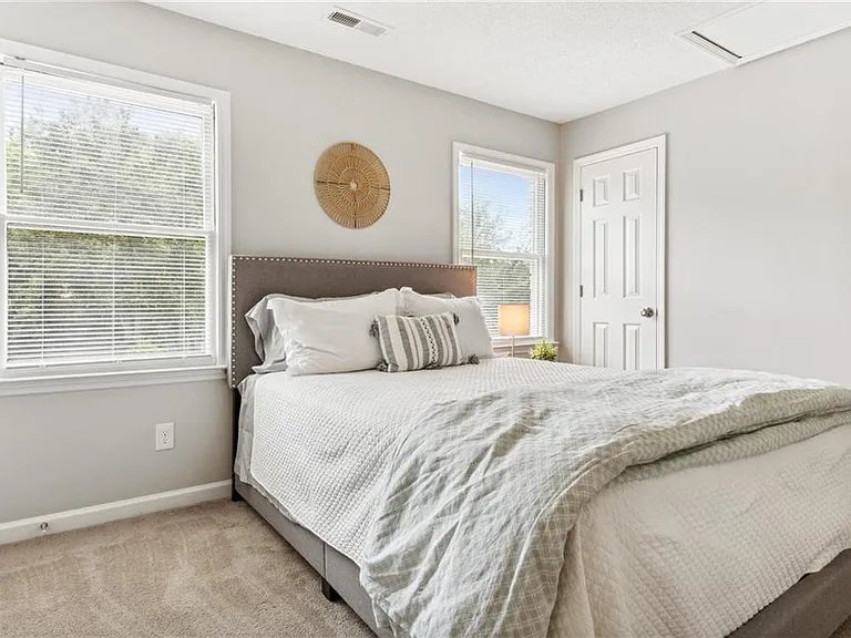 1166 Magnolia Way SE — Photo 15