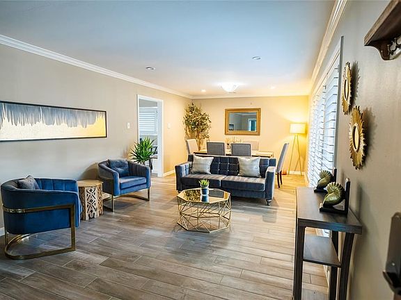 3rd image of 3535 Woodvalley Dr