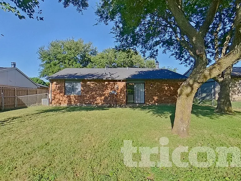 10022 Deer Hollow Dr — Photo 15