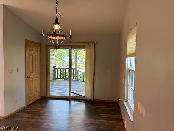 4th image of 1315 Surrey Point Dr SE