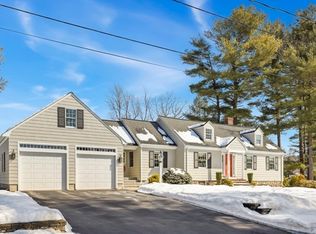 59 Phillips Rd, Lynnfield, MA 01940