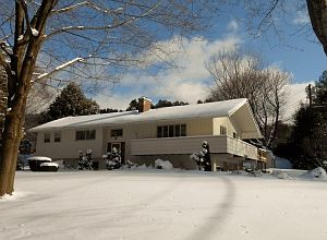 1st image of 10 Hutchinson Ln