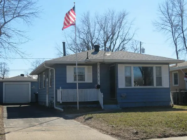 3011 Eastern Hills Dr, Council Bluffs, IA 51503