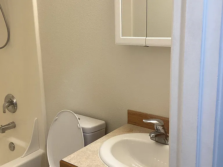 2302 Roosevelt Ave — Photo 7
