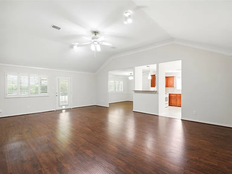 1702 Fantasy Woods Dr — Photo 10