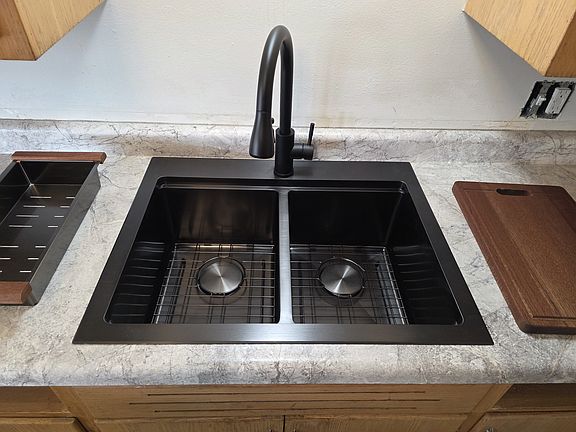 5th image of 3121 N 76th St #4