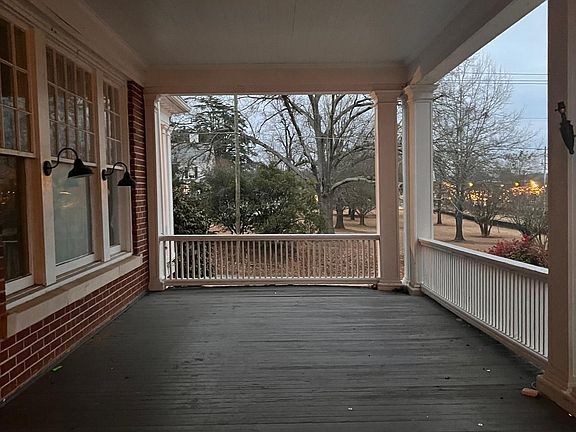 4th image of 202 N Randolph Street