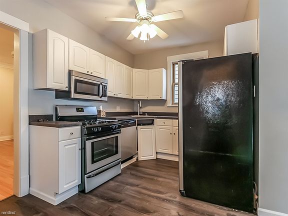 010-Kitchen-5181198-medium4x3