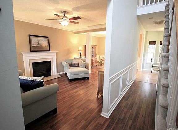 3rd image of 4157 Medford Dr NW