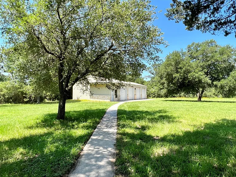 4473 Highway 90 #A — Photo 16