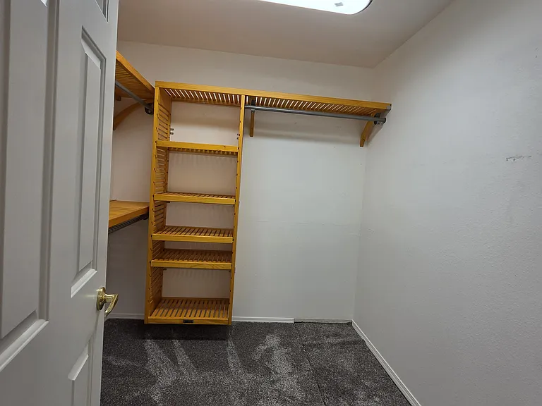 1702 NW Gregory Dr — Photo 22
