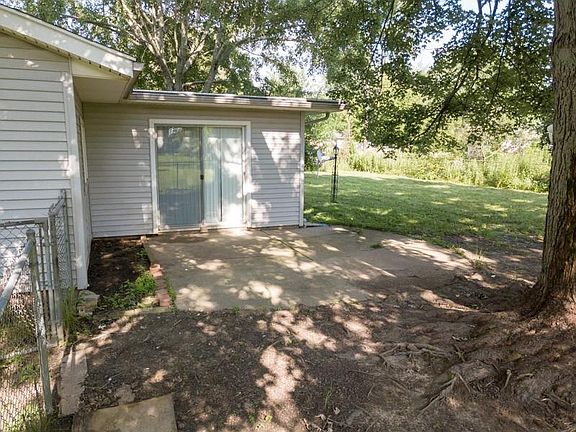 4th image of 2630 Chandler Dr
