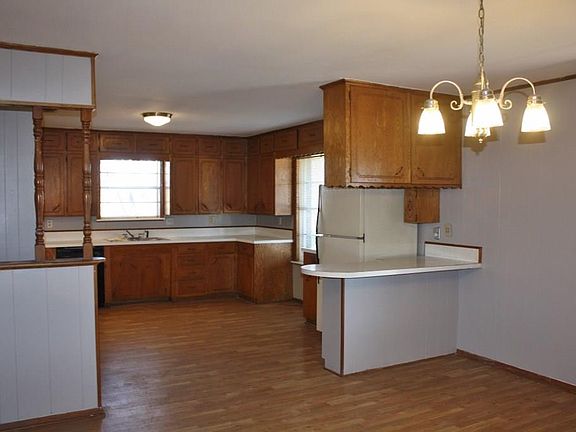 4th image of 254 Farm Road 2297