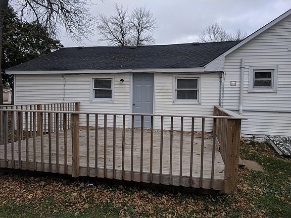 2nd image of 403 9th Ave SW