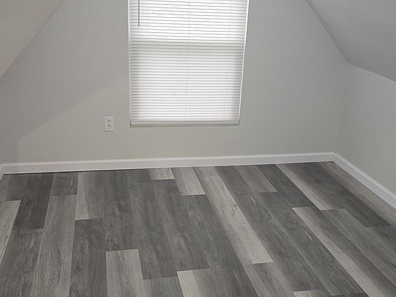 2nd image of 3363 W 30th St #Up