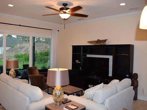 3rd image of 274 Sargasso St