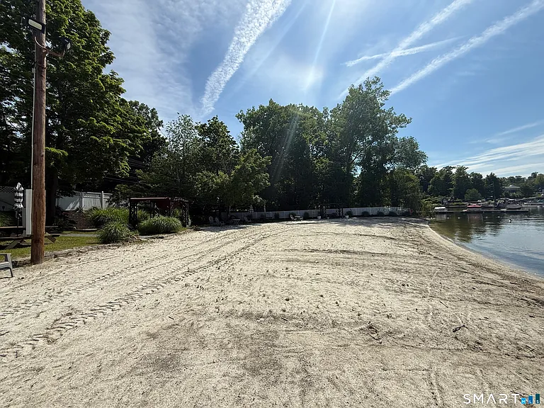 16 Candlewood Acres Rd — Photo 14