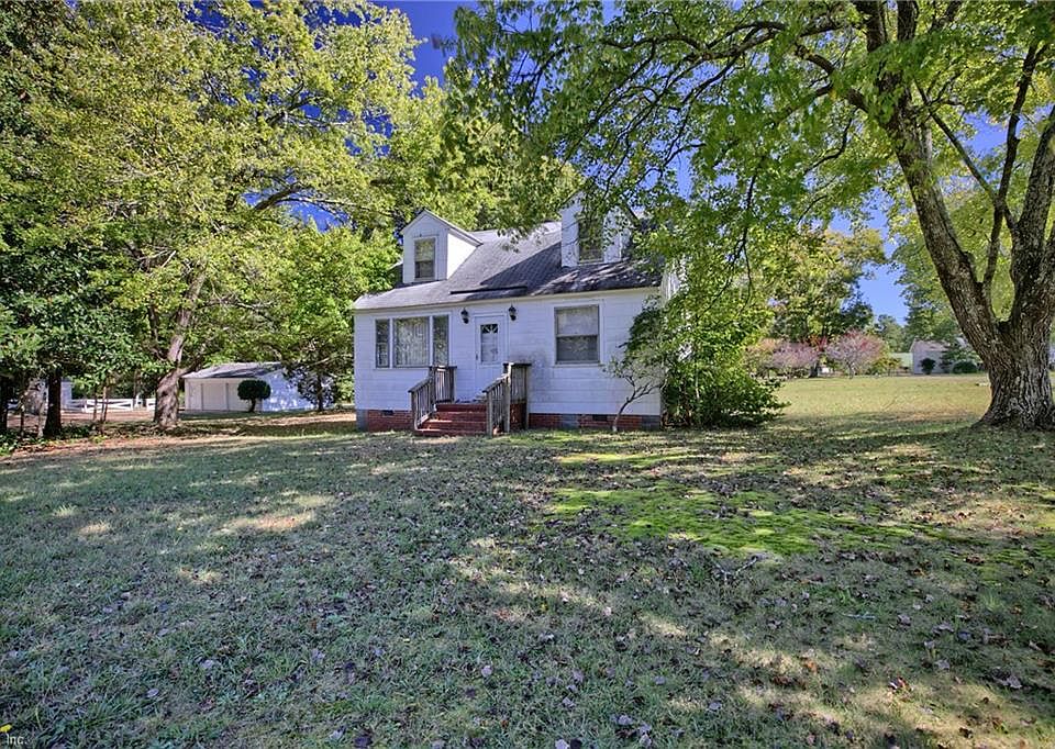 2nd image of 8563 Farys Mill Rd