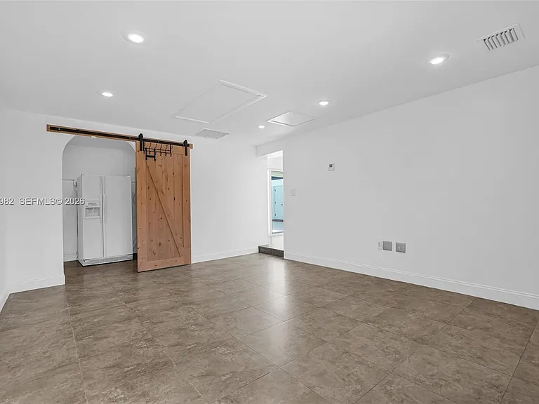 7700 SW 139th Ter — Photo 18