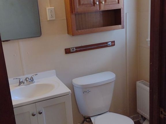 4th image of 2204 E University Ave #6