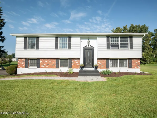 12 Empire Drive, Poestenkill, NY 12140