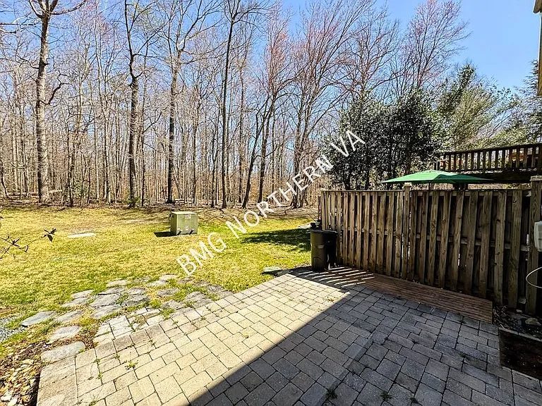 8627 Spring Creek Ct — Photo 37