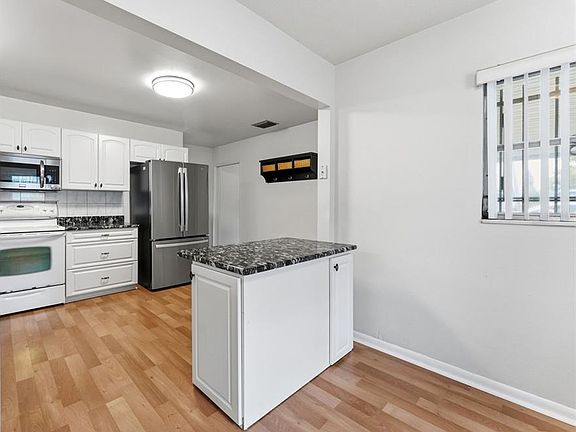 4th image of 2711 W Heiter St