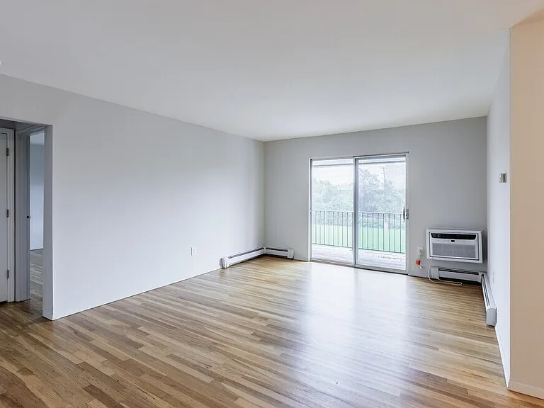 10 Scott Ct #C3 — Photo 11