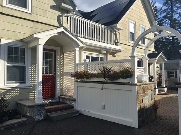 1st image of 500 Quarry St Unit 1